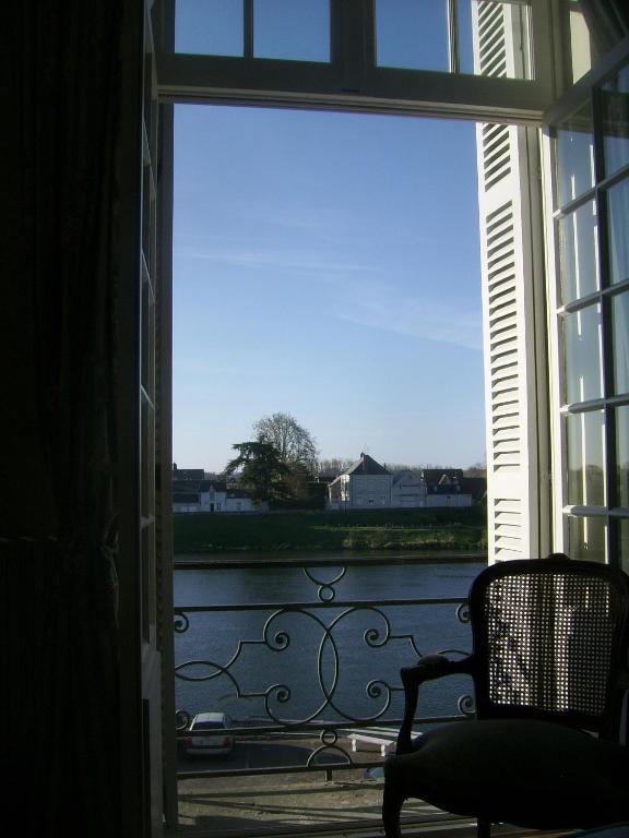 Les Fleurons B&B 阿姆博斯 客房 照片