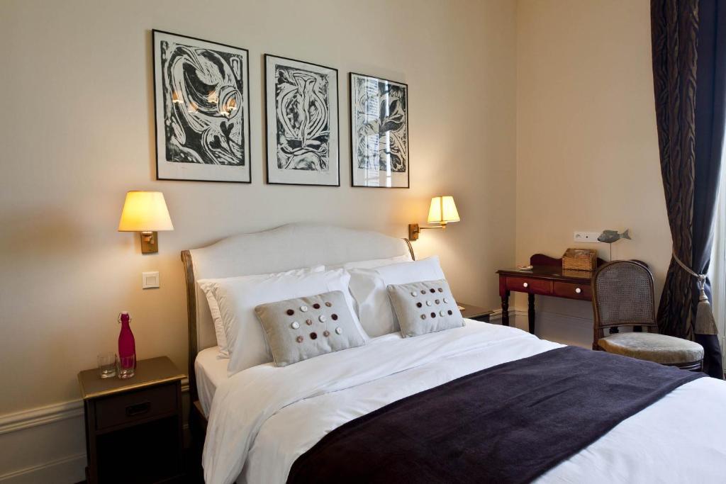 Les Fleurons B&B 阿姆博斯 客房 照片